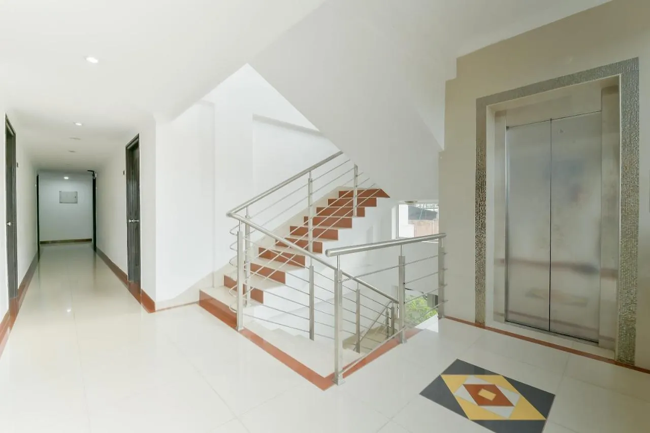 Hotel Centre Point Kochi 0*,